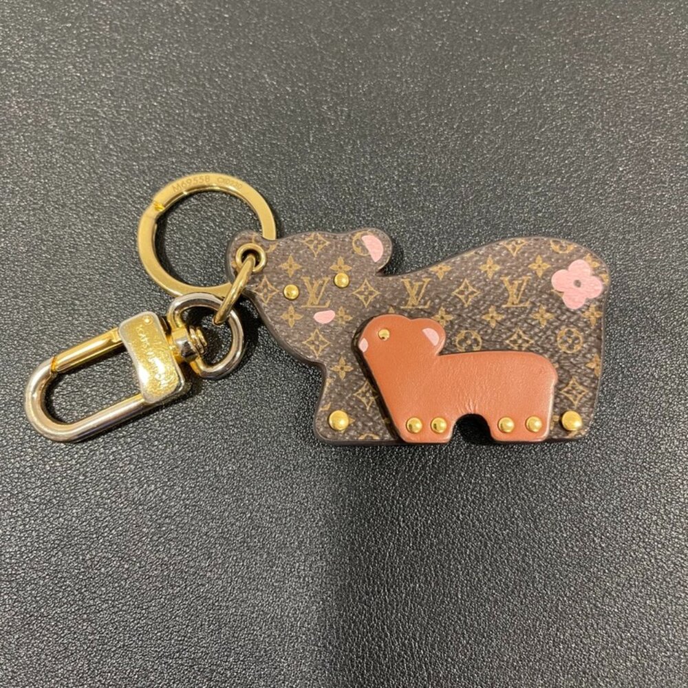 Louis Vuitton Porte Cles Mummy and Baby Bear Bag Charm/Key Holder (JB1410)